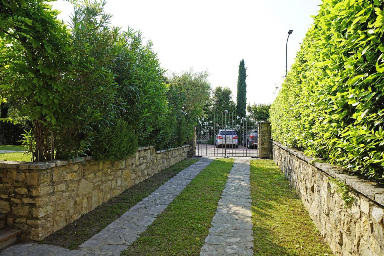 Villa Bouganville Toscolano Maderno Buitenkant foto