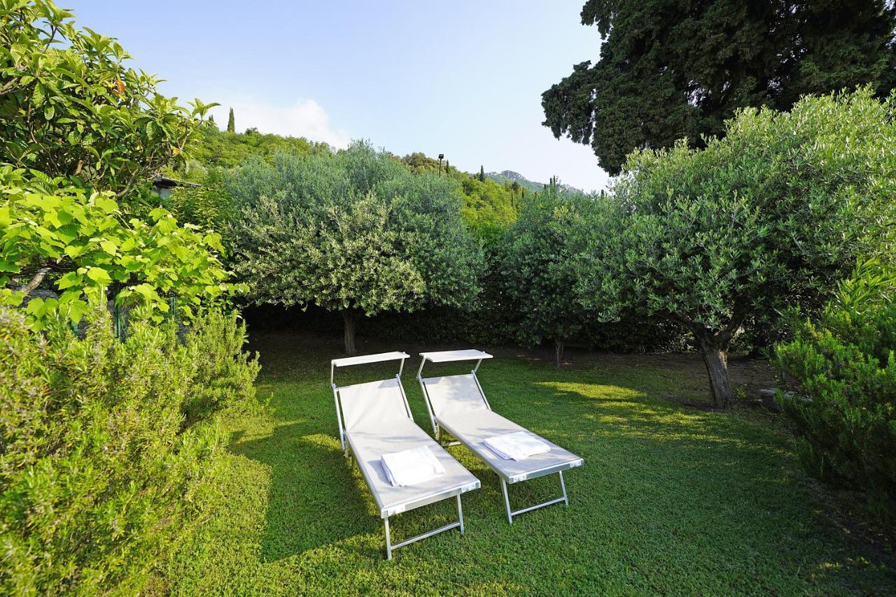 Villa Bouganville Toscolano Maderno Buitenkant foto